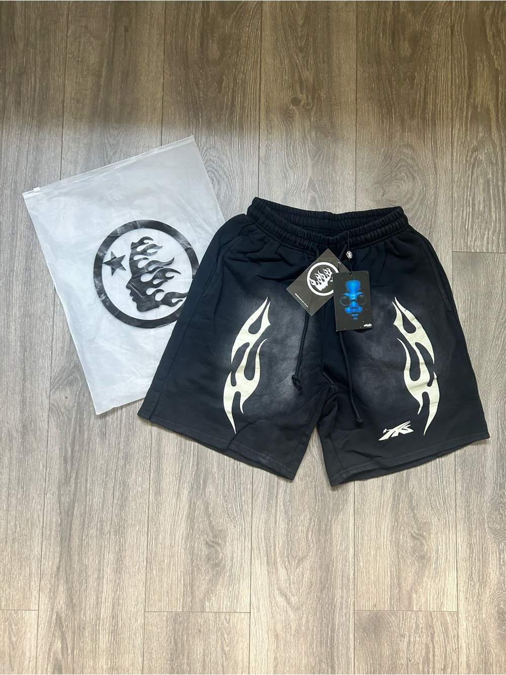 Size S | Black hellstar fire shorts